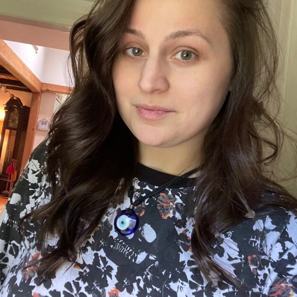 Meet your Posher, Wendy - Picture 2 of 4